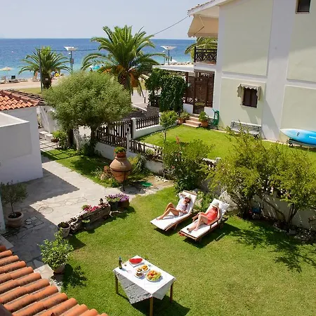Apartment Traditional Arsanas *